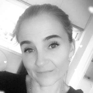 Meet your Posher, Caroline